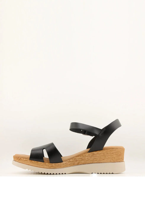 Porronet Adjustable Ankle-Strap Platform Sandals